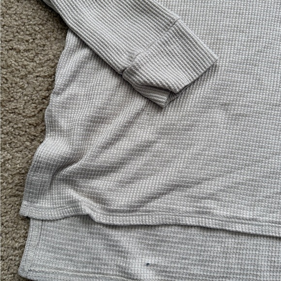 American Eagle Long Sleeve - Picture 3 of 8